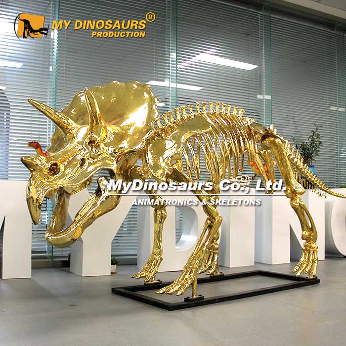 DS-0147  镀金三角龙恐龙化石金骨架模型装饰