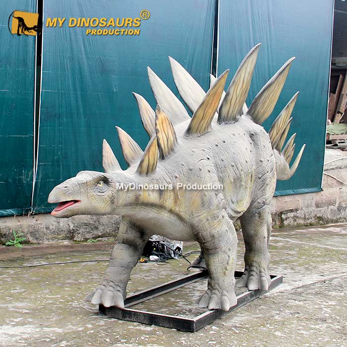 Animatronic-Stegosaurus-2