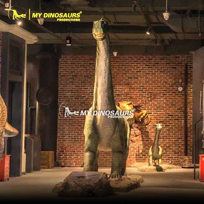 Life-size-dinosaur-Paralititan-1