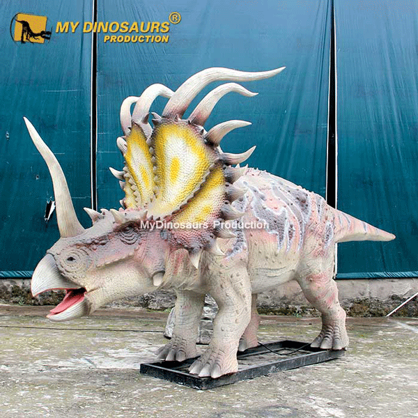 Animatronic-Styracosaurus.gif