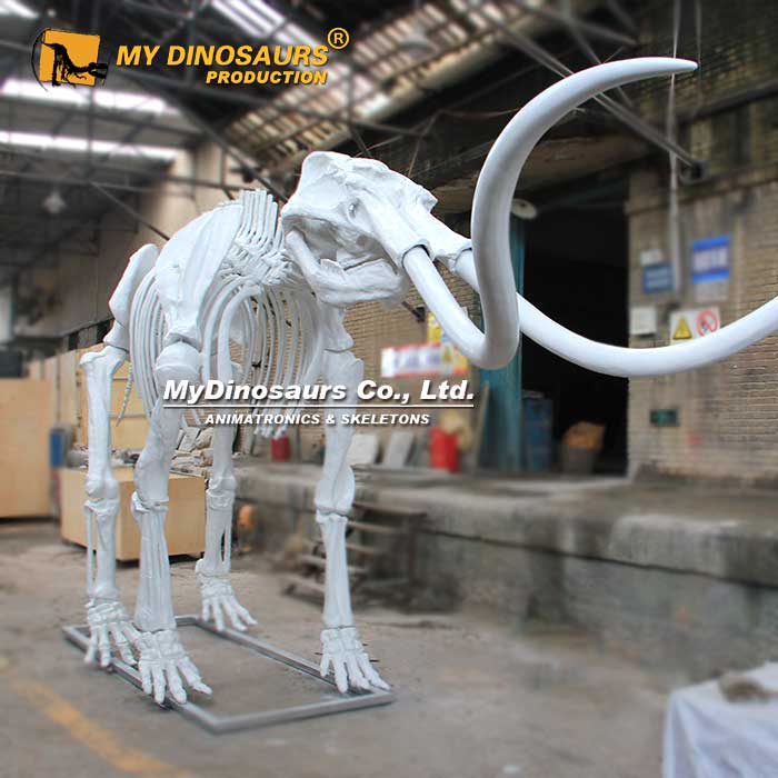 mammoth-skeleton-sculpture-1