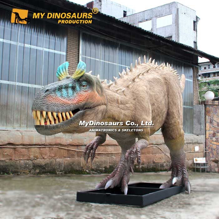 Animatronic-Cryolophosaurus-1