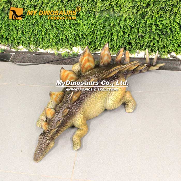 Animatronic-baby-stegosaurs-4 Animatronic-baby-stegosaurs-4