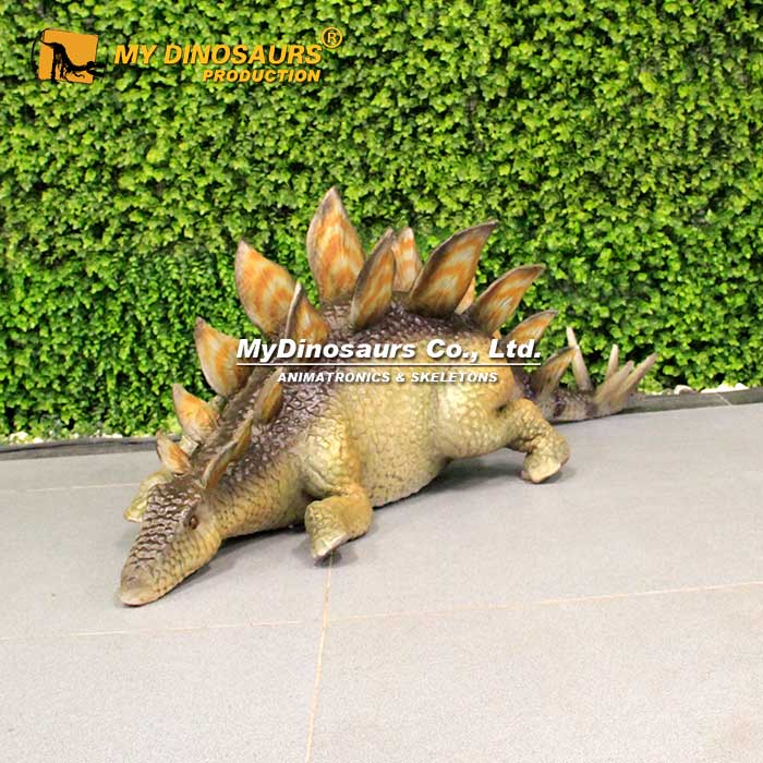 Animatronic-baby-stegosaurs Animatronic-baby-stegosaurs