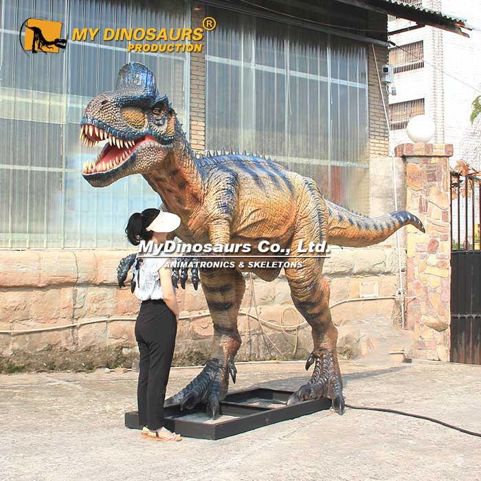 Animatronic-cryolophosaurus-3