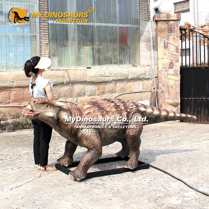 animatronic-Minmi-dinosaur-1 animatronic-Minmi-dinosaur-1