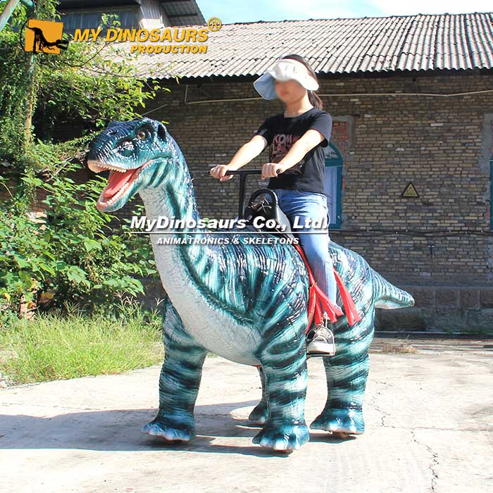 Brachiosaurus-walking-dinosaur-2