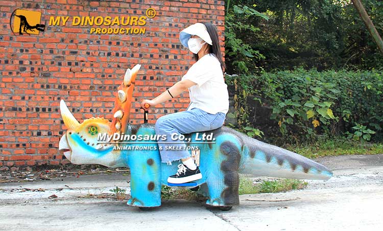 Styracosaurus-Walking-Dinosaur-1 Styracosaurus-Walking-Dinosaur-1