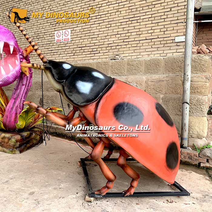 giant-ladybug-robot