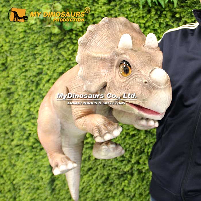 Baby-triceratops-puppet-doll-3 Baby-triceratops-puppet-doll-3