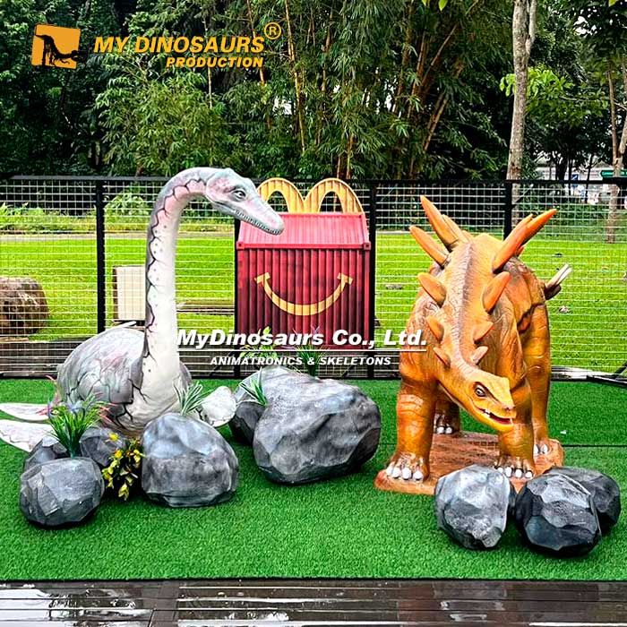3m-Plesiosaurus-and-3.5m-Stegosaurus-1 3m-Plesiosaurus-and-3.5m-Stegosaurus-1