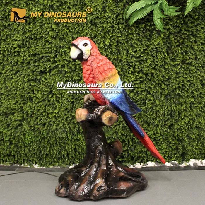 Animatronic Macaw Parrot with Trunk Animatronic Macaw Parrot with Trunk
