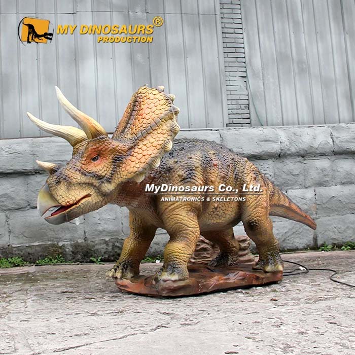 Jurassic World Baby Triceratops Animatronic 2 Jurassic World Baby Triceratops Animatronic 2