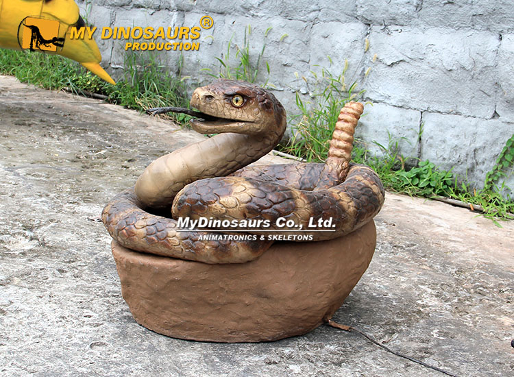 Animatronic Coiled Rattlesnake 3 Animatronic Coiled Rattlesnake 3