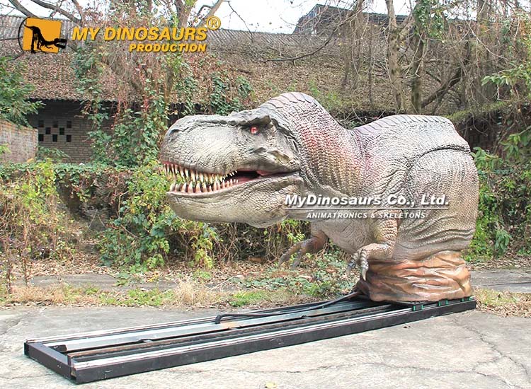 Animatronic T rex on Track 4