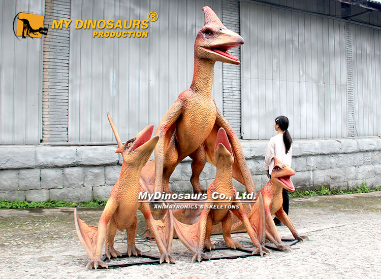 Animatronic Pteranodon and Baby 2
