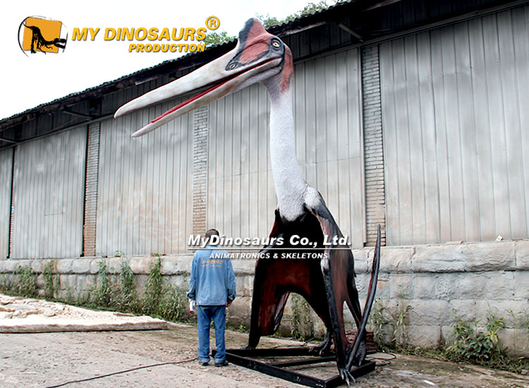 Standing Quetzalcoatlus Animatronic 3 Standing Quetzalcoatlus Animatronic 3